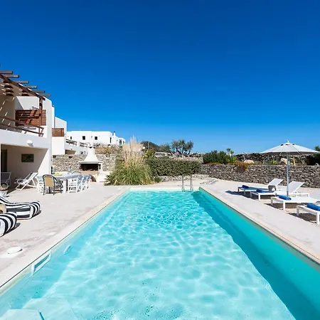 Villa - Private Pool - Access *