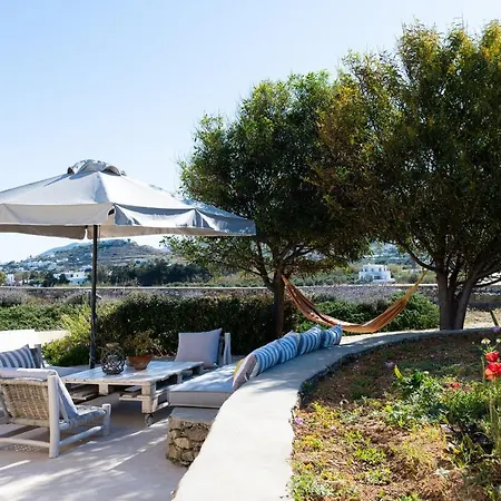 - Private Pool - Access * Parasporos