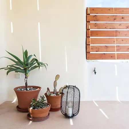 - Private Pool - Access Parasporos