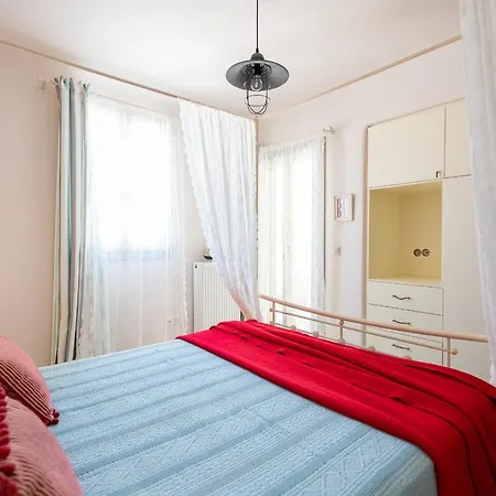 Villa - Private Pool - Access Parasporos