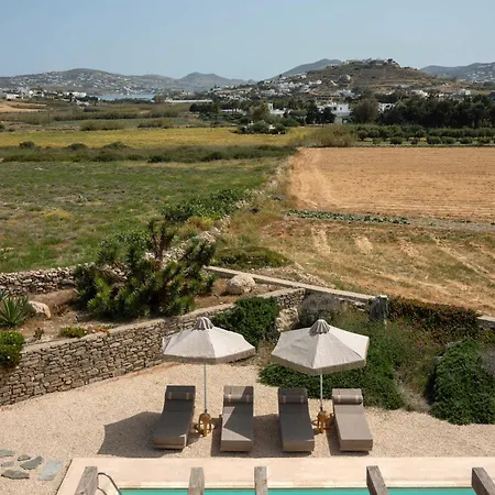 - Private Pool - Access * Parasporos