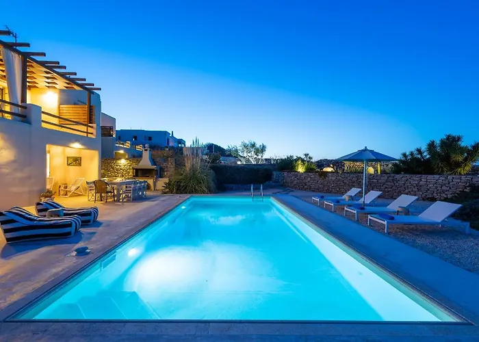 - Private Pool - Access * Parasporos