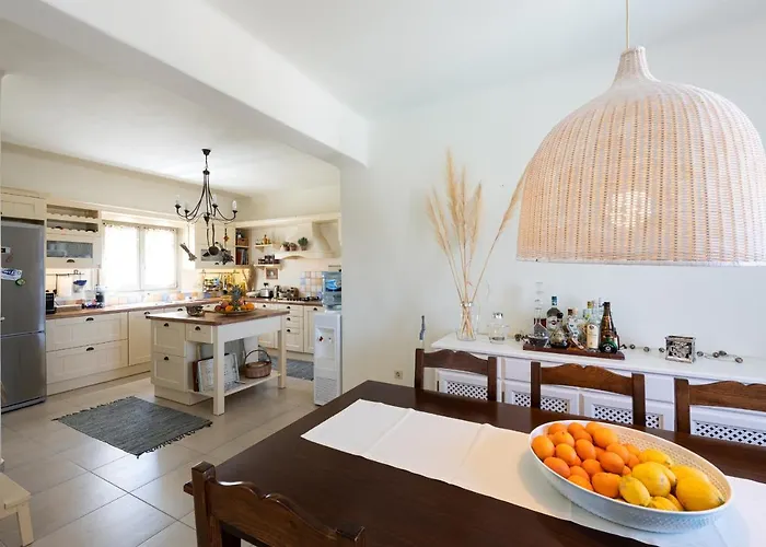 - Private Pool - Access * パラスポロス