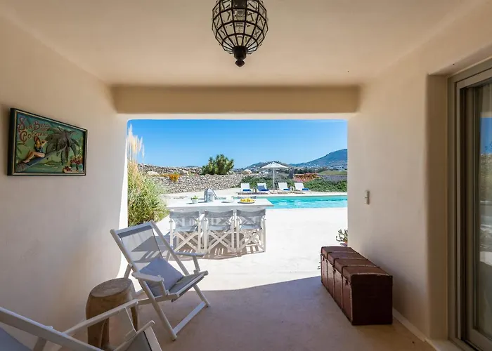 - Private Pool - Access Parasporos